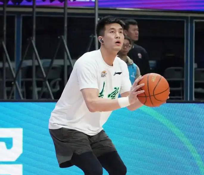 郭艾伦为何放弃NBA季前赛?黑马球队砸顶薪争夺中