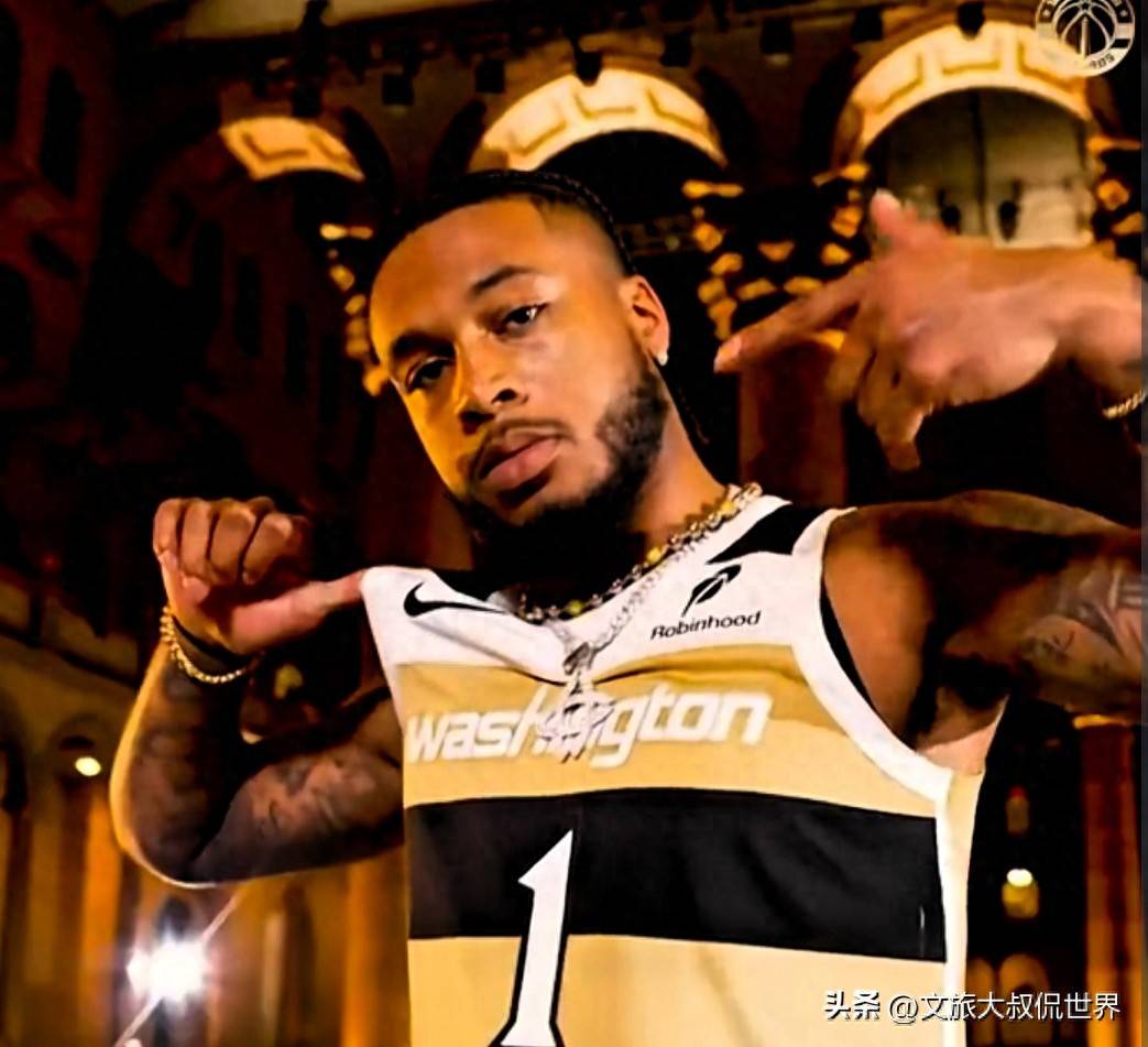 NBA奇才发布城市版球衣&惠特摩尔发起冲刺号角:新赛季我们来了!