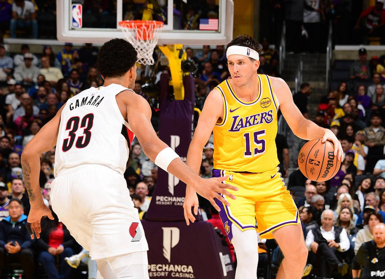 NBA新秀里夫斯惊艳表现,或签下顶薪合同