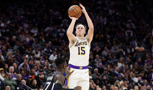 里夫斯狂轰51分创多项纪录,NBA历史第一统计数据